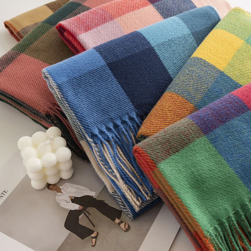 Sciarpa con frange dai colori vivaci e brillanti da donna