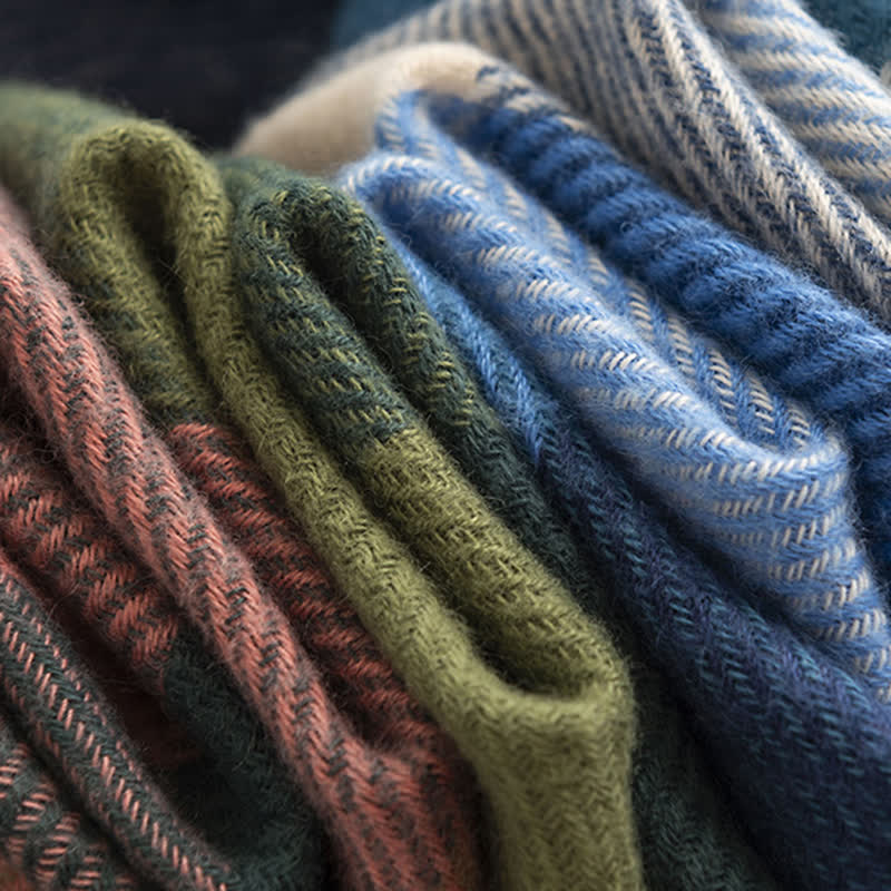 Sciarpa con frange dai colori vivaci e brillanti da donna