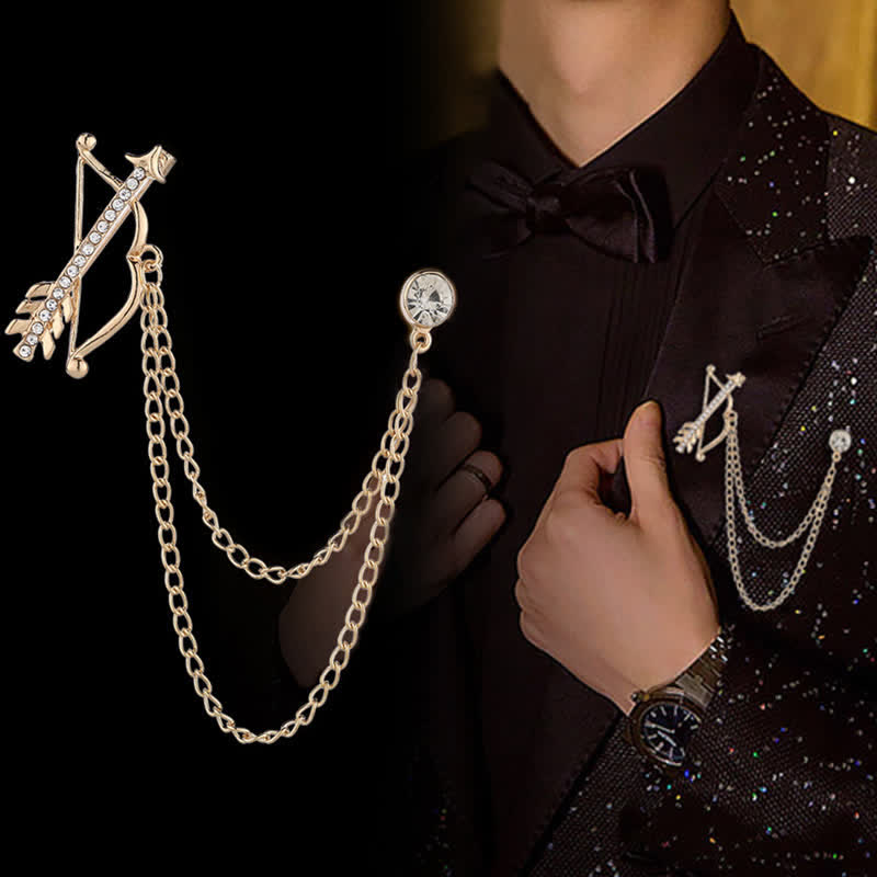 Spilla a catena con freccia di Cupido da uomo