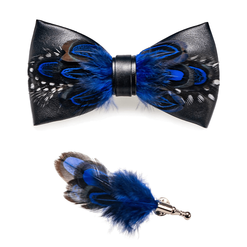 Papillon con piume vivaci a pois bianchi blu scuro con spilla da bavero