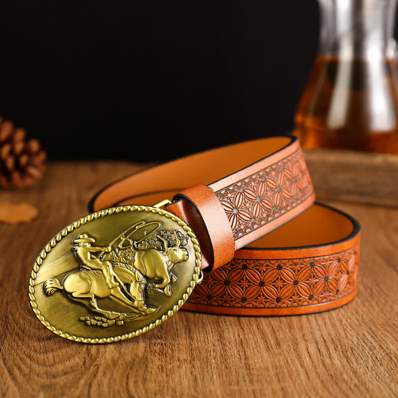 Cintura in pelle con fibbia geometrica a forma di cavallo da corsa da uomo