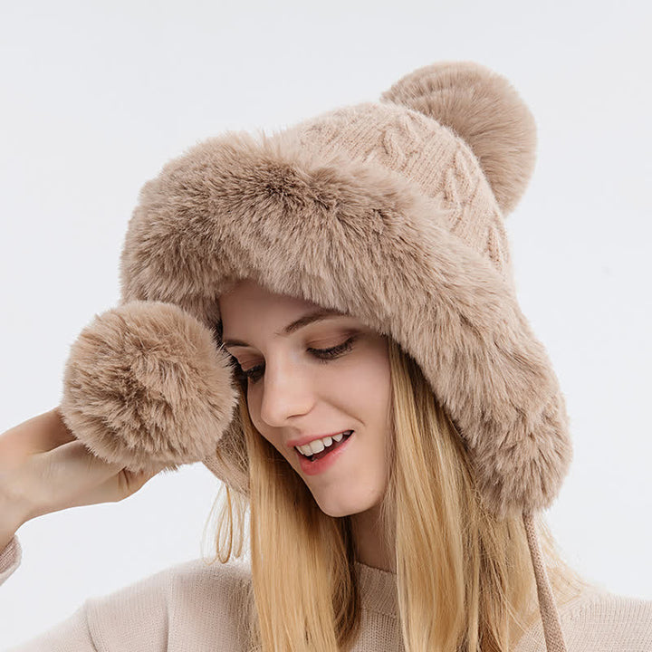 Cappello lavorato a maglia caldo e spesso con pompon tripli da donna