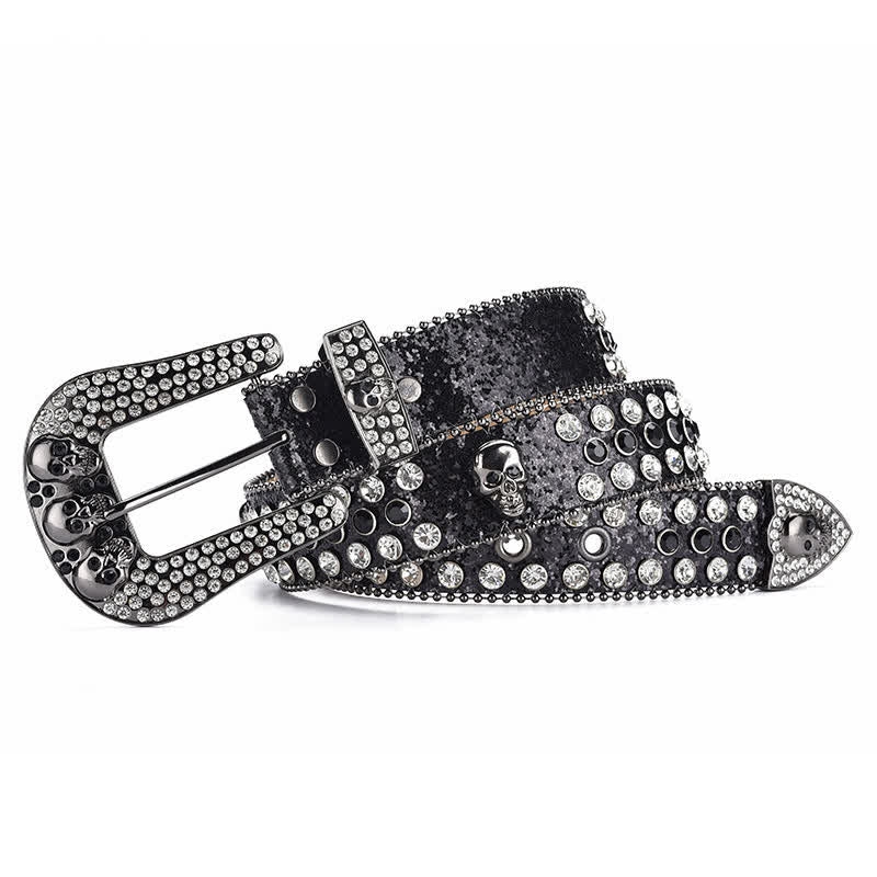 Cintura in pelle con fibbia a teschio punk da donna e bordo con perline