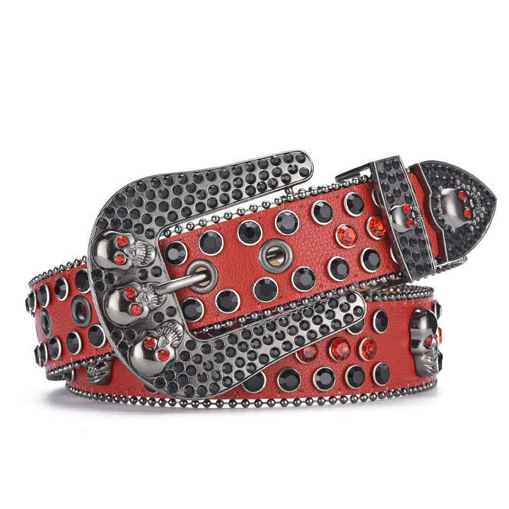 Cintura in pelle con fibbia a teschio punk da donna e bordo con perline