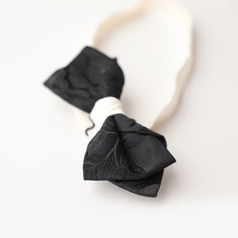 Papillon elegante da uomo nero abbinato bianco