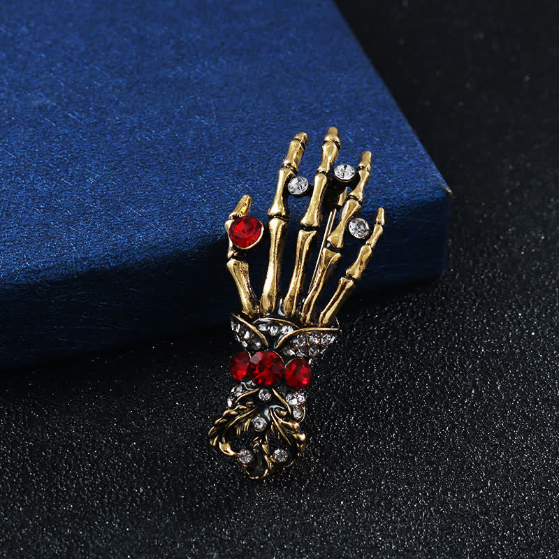 Spilla da uomo con strass a forma di dito scheletro