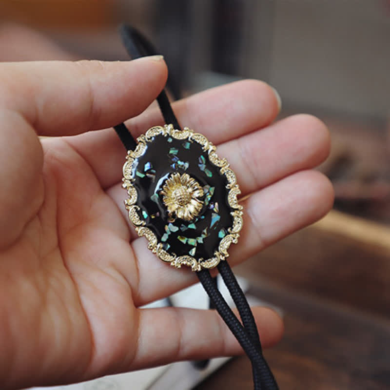 Cravatta Bolo con Girasole in Stile Vintage e Dettagli in Oro