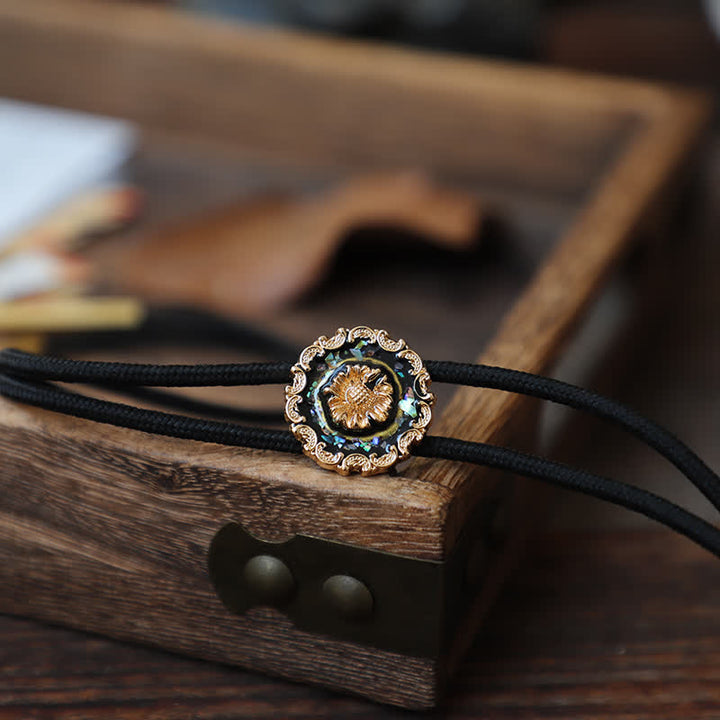 Cravatta Bolo con Girasole in Stile Vintage e Dettagli in Oro