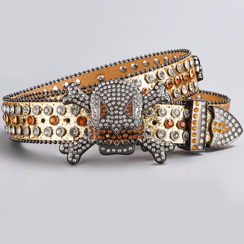 Cintura in pelle tempestata di strass di cristallo con testa di teschio