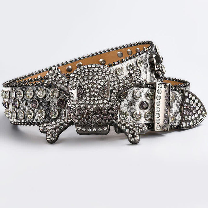 Cintura in pelle tempestata di strass di cristallo con testa di teschio