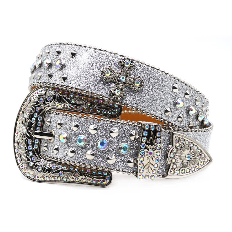 Cintura in pelle con borchie di strass e croce gotica alla moda