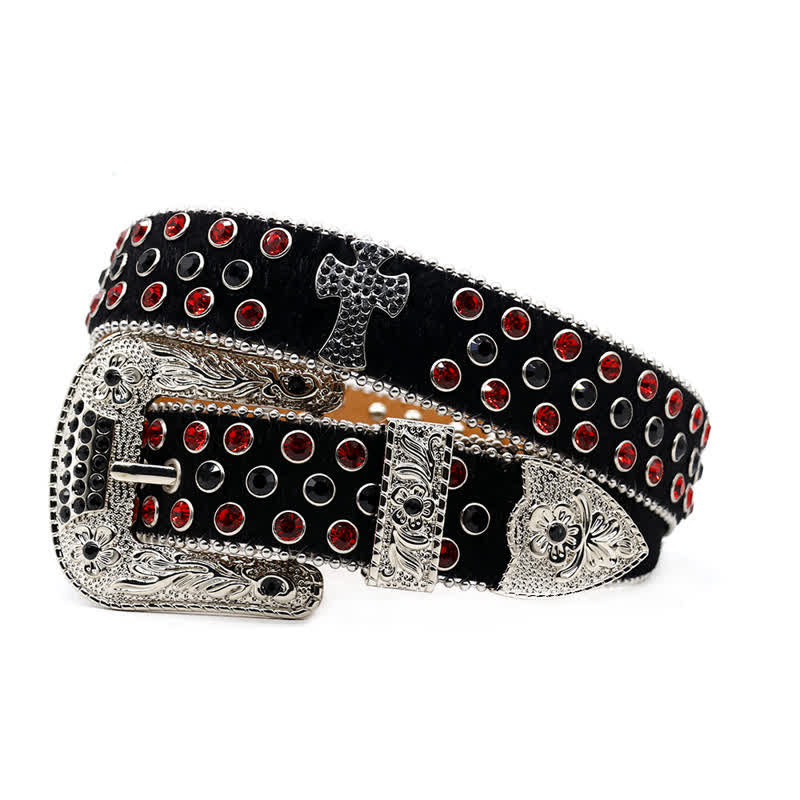 Cintura in pelle con borchie a croce e strass scintillanti