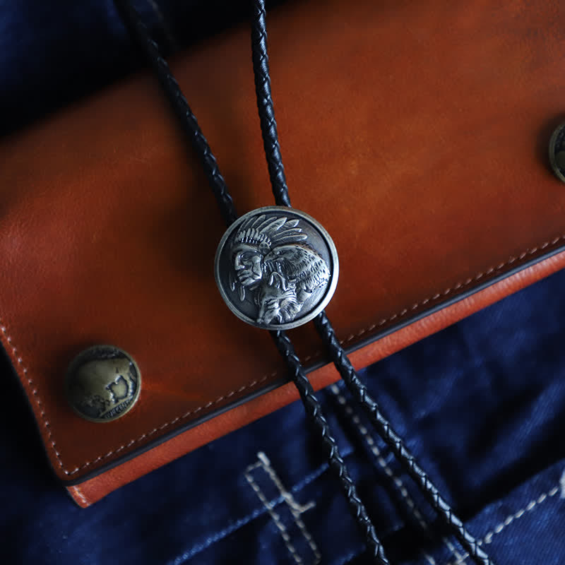 Cravatta Bolo con testa di capo indiano intagliata da cowboy - Argento antico - Pelle PU - image 8