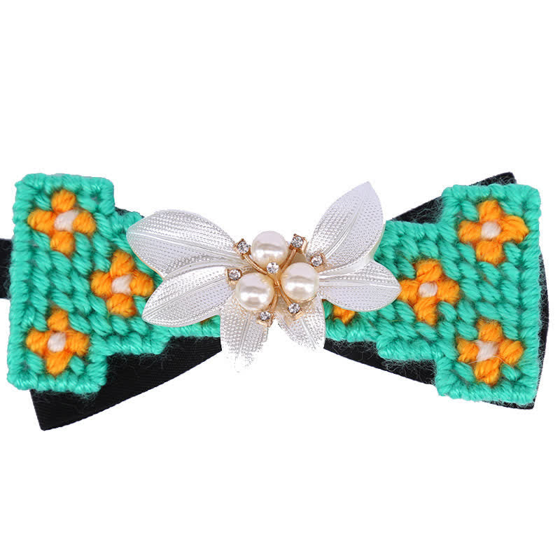 Papillon da uomo in lana intrecciata con perle e fiori di pietra