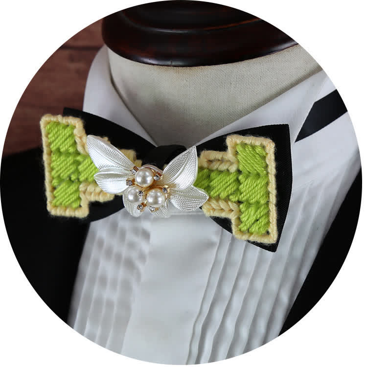 Papillon da uomo in lana intrecciata con perle e fiori di pietra