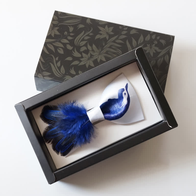 Papillon con piume di uccello blu navy e bianco puro
