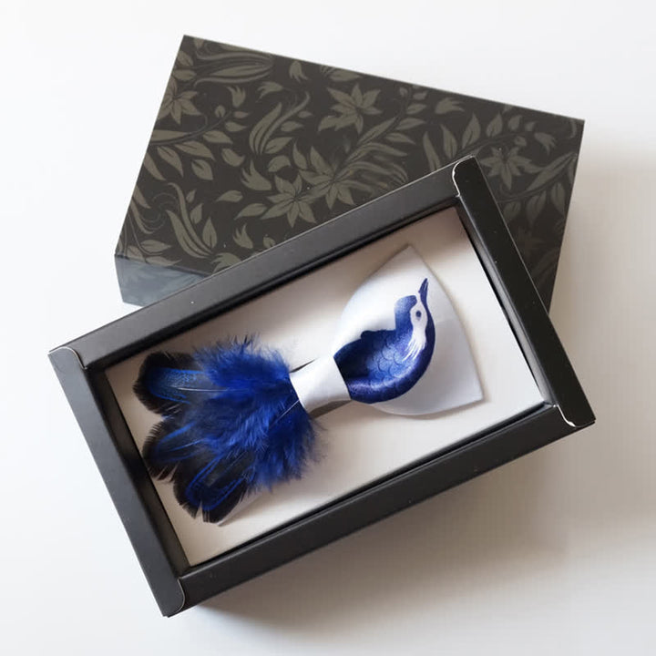 Papillon con piume di uccello blu navy e bianco puro