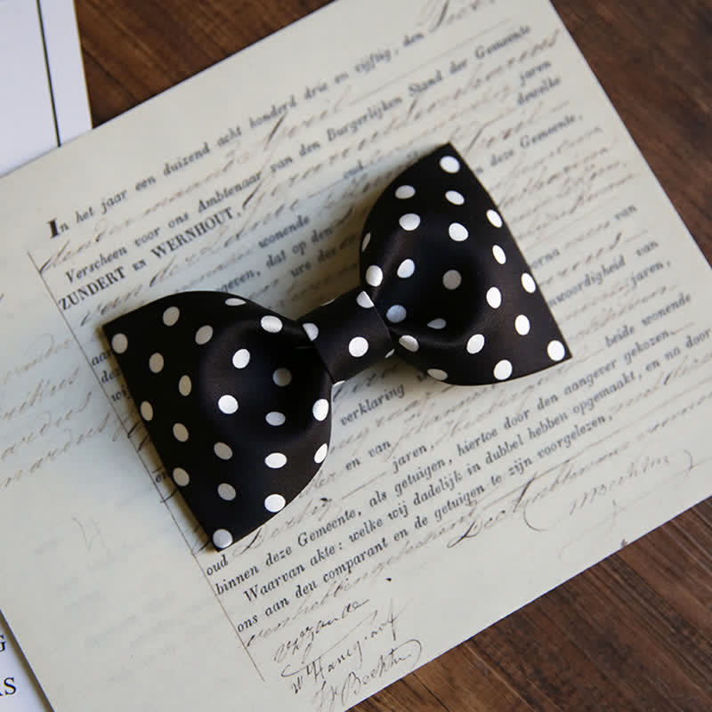 Papillon elegante a pois bianchi da uomo