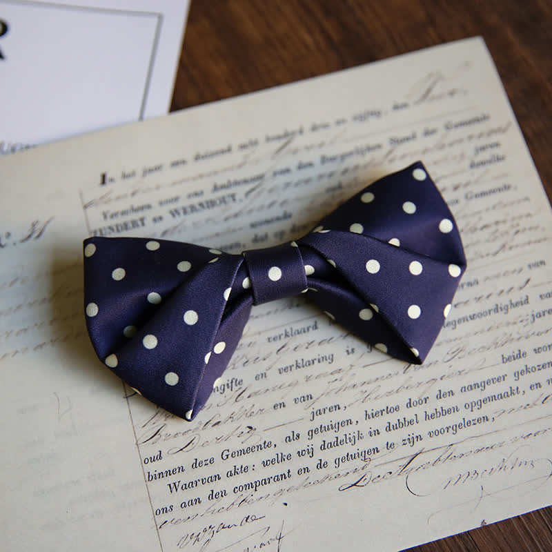 Papillon elegante a pois bianchi da uomo