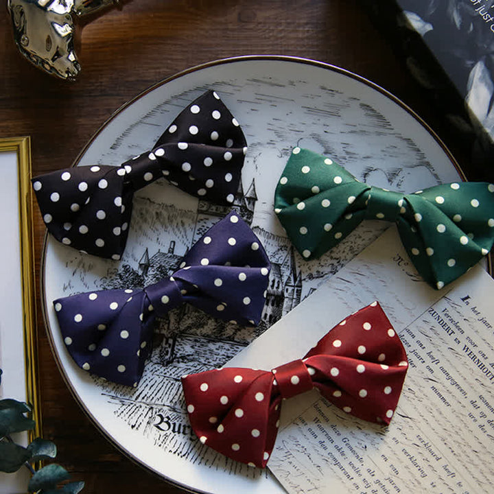 Papillon elegante a pois bianchi da uomo