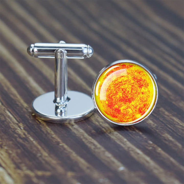 Gemelli da uomo con pianeta del sistema solare dell'universo