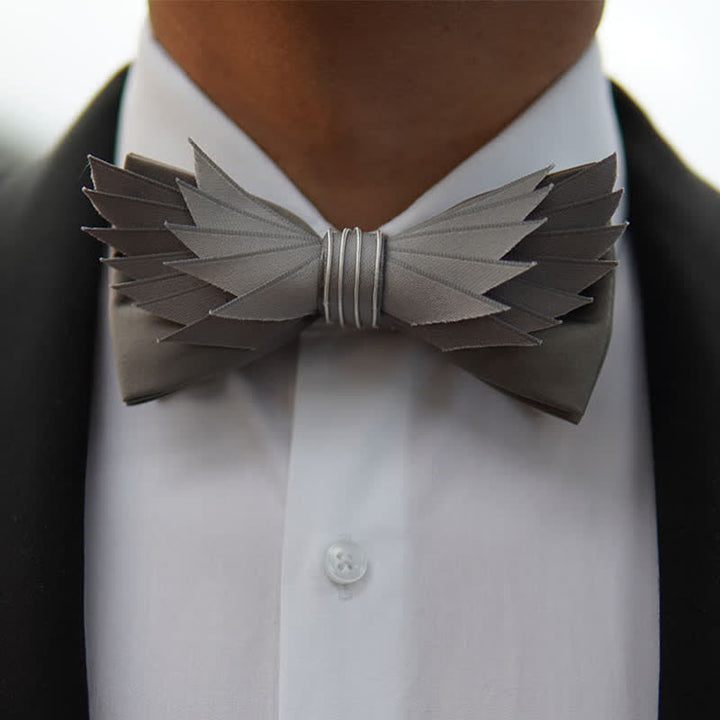 Papillon da uomo a forma di ali realistiche in argento e grigio
