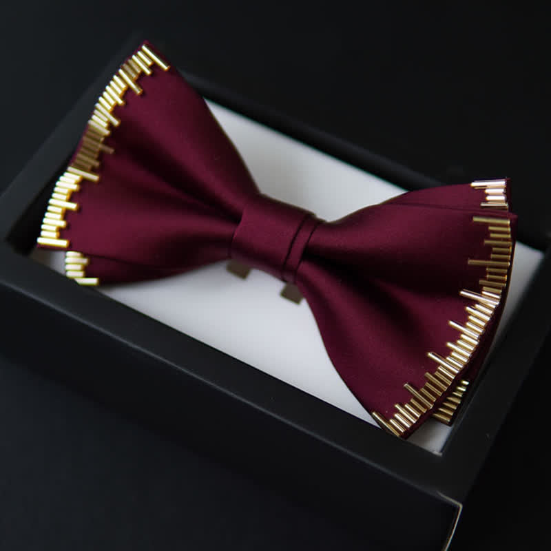 Papillon di lusso da uomo con luce dorata abbagliante