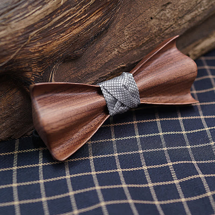 Set di 2 papillon in legno di noce nero con design 3D da uomo