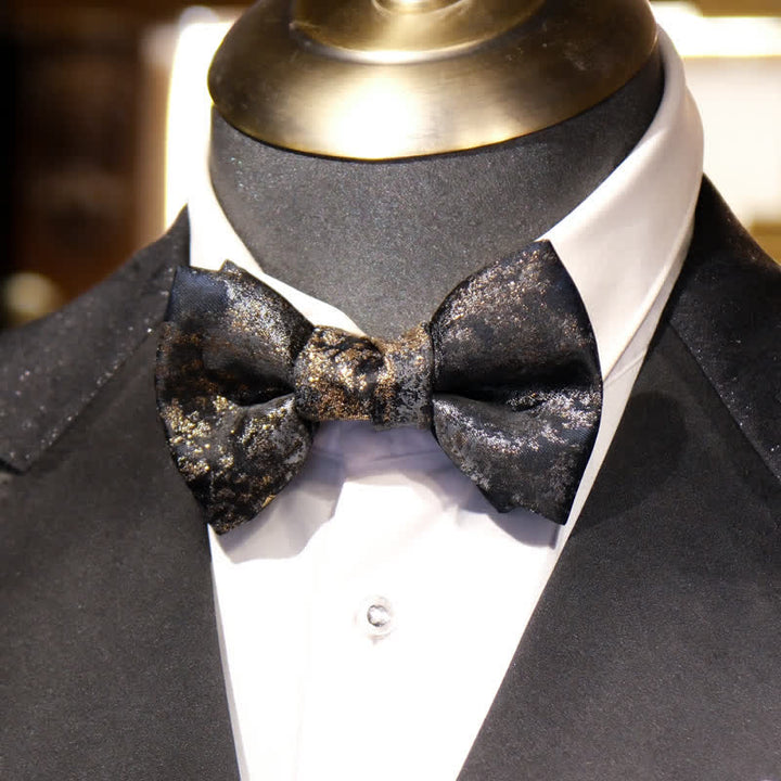 Papillon da uomo vintage con fili dorati chiari e lucidi
