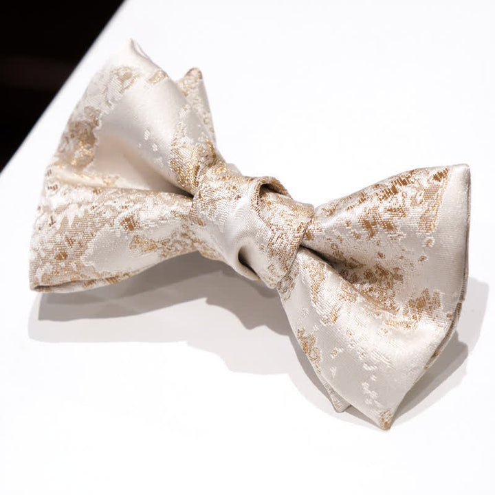 Papillon da uomo vintage con fili dorati chiari e lucidi