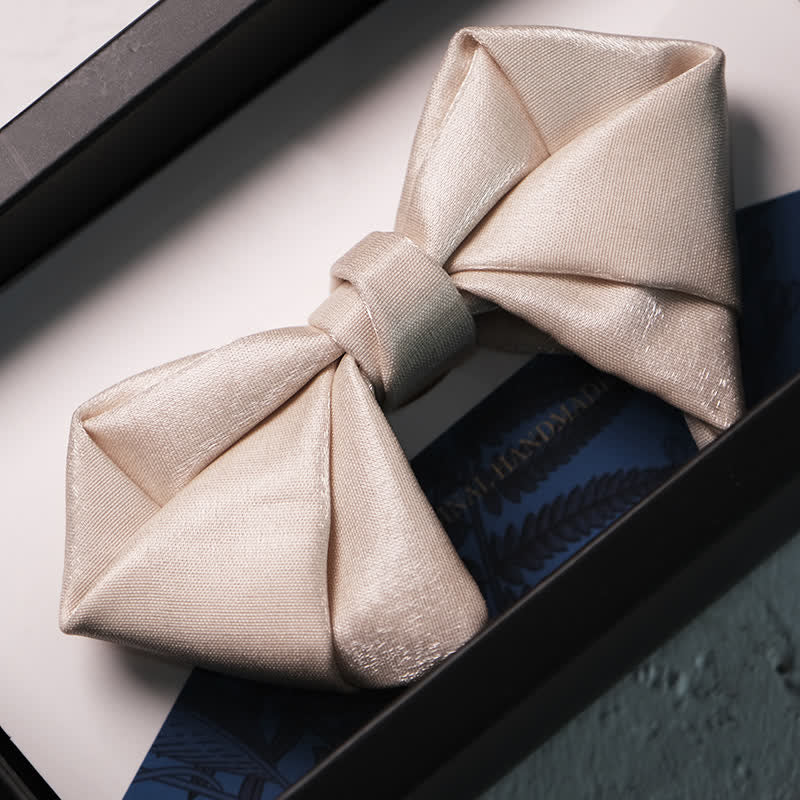 Papillon da uomo a forma di diamante piegato senza tempo