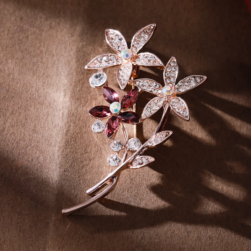 Spilla da donna con fiore di strass scintillanti