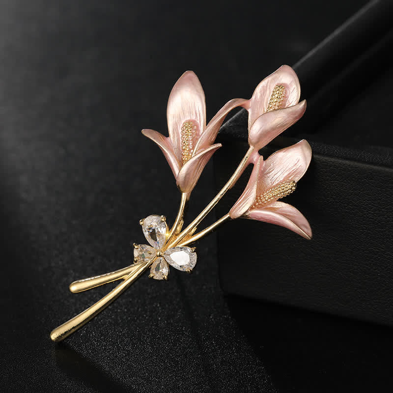 Spilla da donna con fiore di giglio rosa e zircone smaltato
