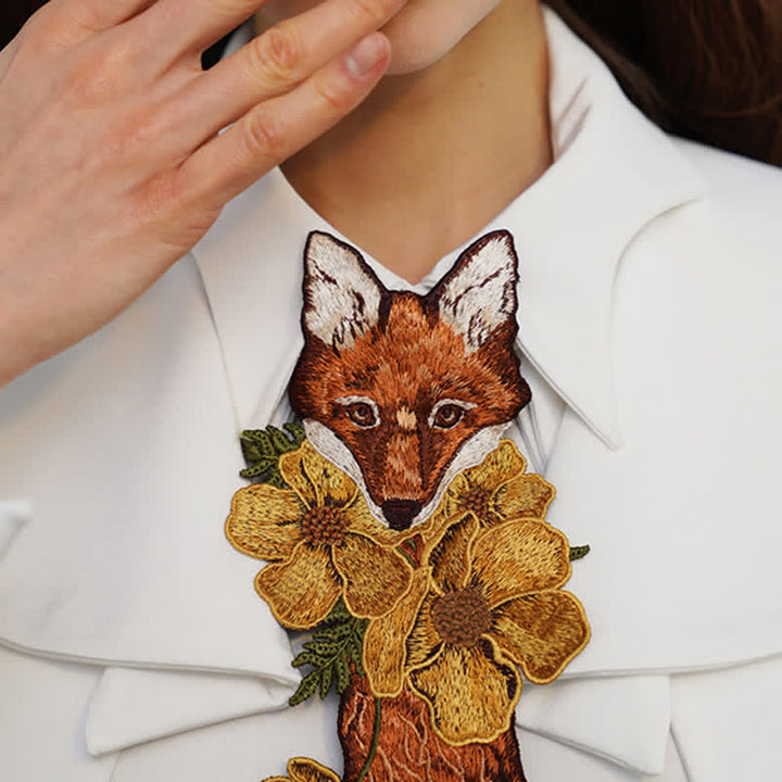 Cravatta con cerniera ricamata con fiori di volpe vintage da donna