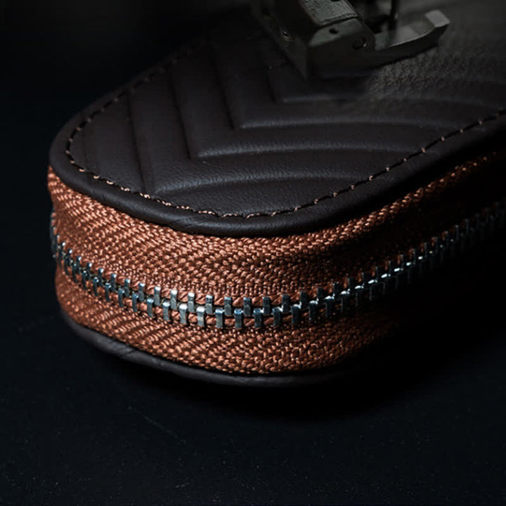 Custodia per chiavi auto in pelle con motivo a V e cerniera multifunzionale - image 4