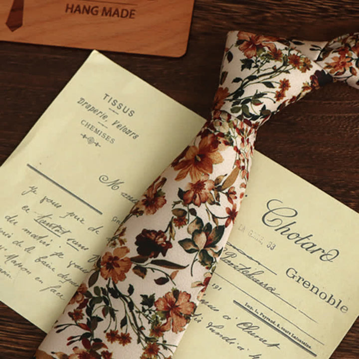 Cravatta casual da uomo con fiori arancioni e avorio