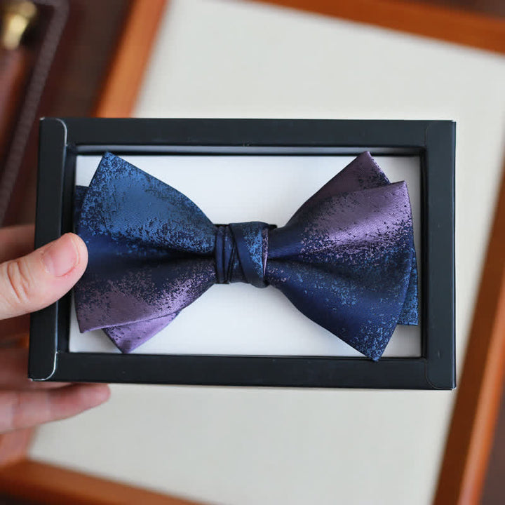 Papillon da sposa blu e viola da sogno per uomo