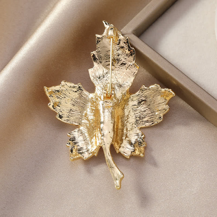 Spilla da donna con foglia d'acero in perle finte