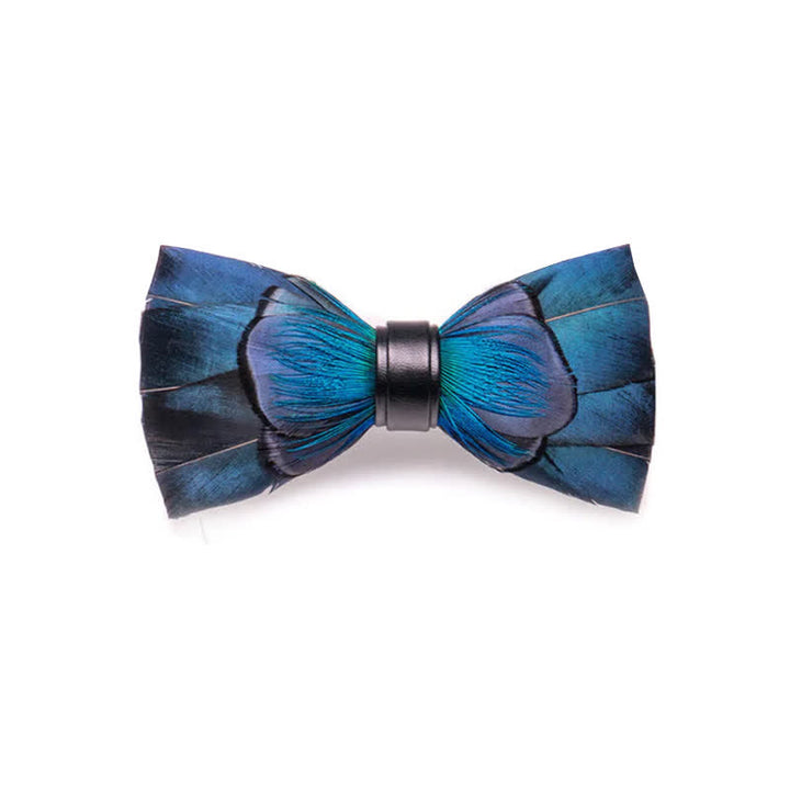 Papillon con piume blu navy a cascata per bambini con spilla da bavero