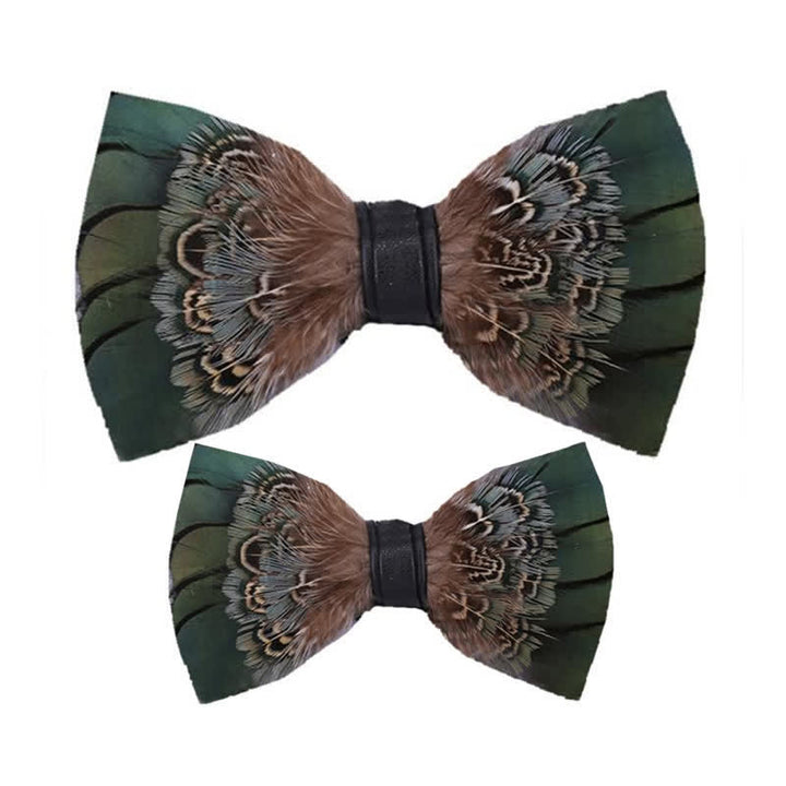 Papillon con piume di fagiano verde foresta per bambini con spilla da bavero