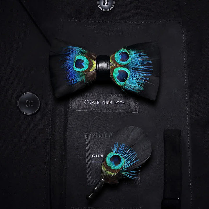 Papillon con piume di pavone blu e nere per bambini con spilla da bavero