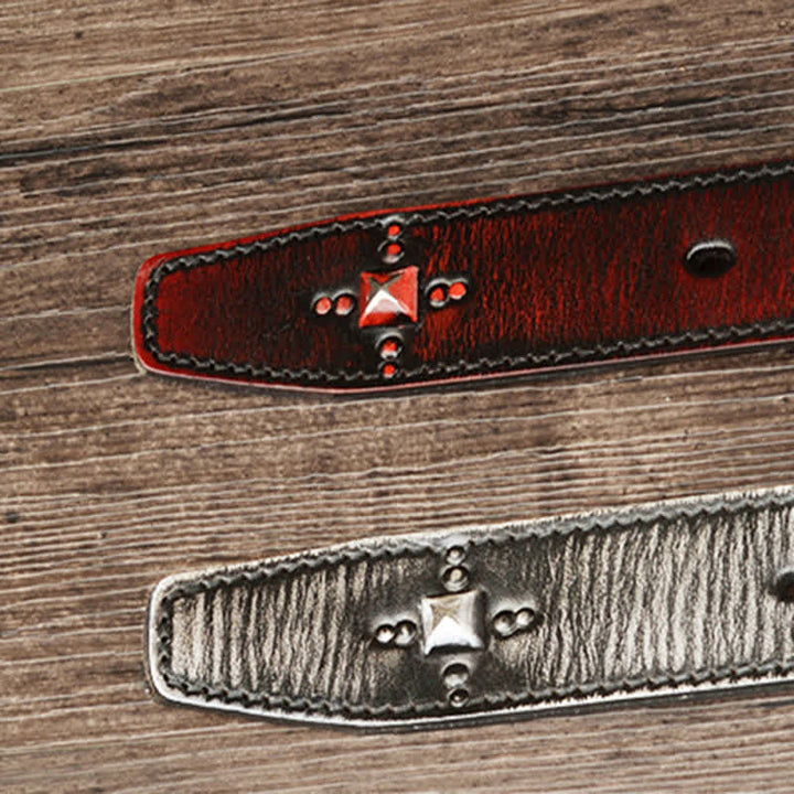 Cintura in pelle con borchie piramidali classiche a tre file da uomo