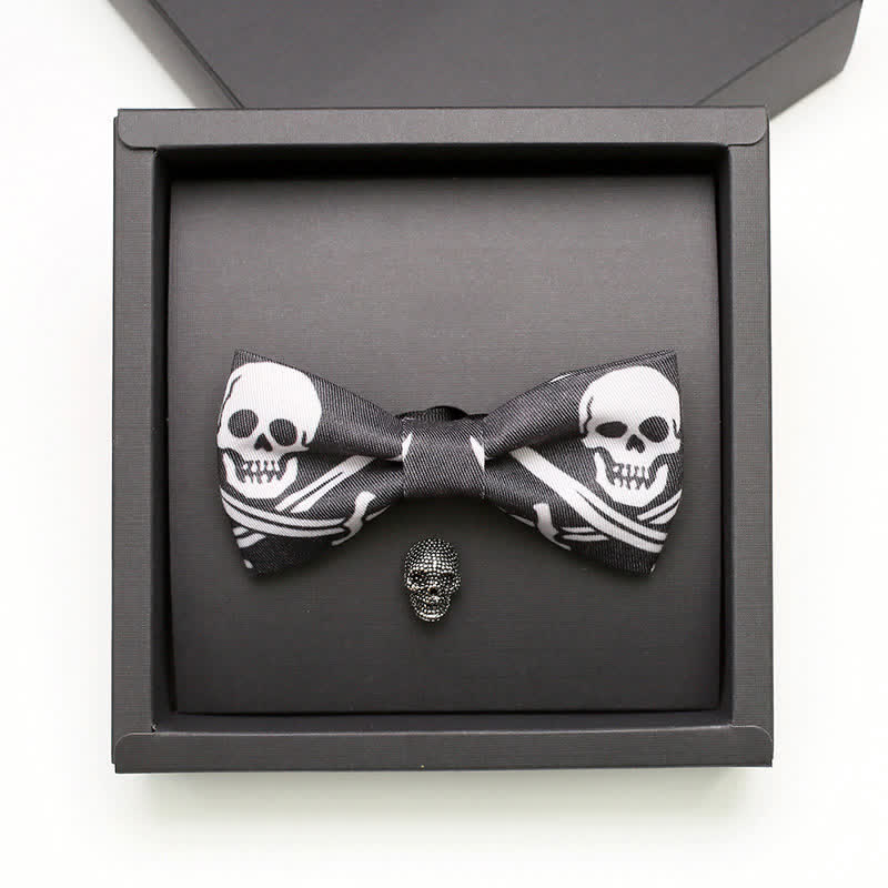 Set di 2 papillon con spilla a forma di teschio pirata bianco e nero da uomo