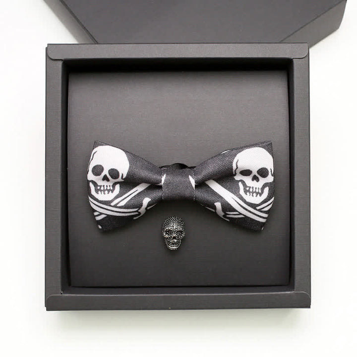 Set di 2 papillon con spilla a forma di teschio pirata bianco e nero da uomo