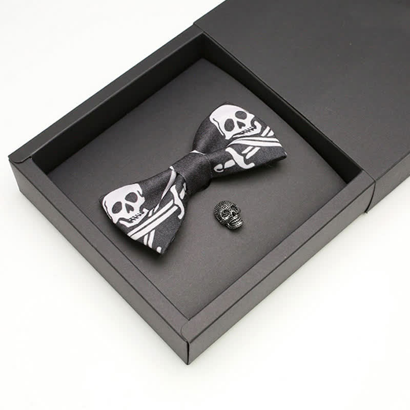 Set di 2 papillon con spilla a forma di teschio pirata bianco e nero da uomo