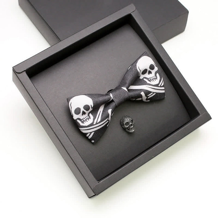 Set di 2 papillon con spilla a forma di teschio pirata bianco e nero da uomo