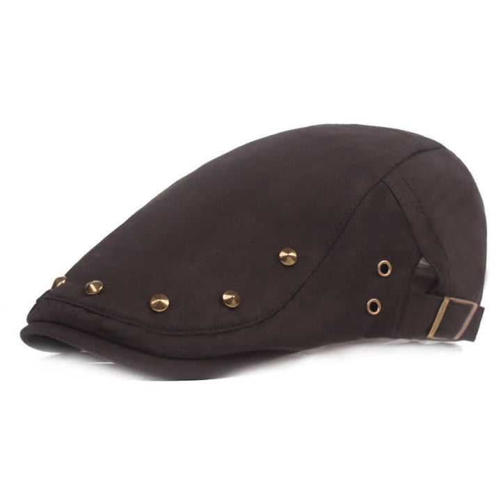 Cappello da giornalaio con borchie e rivetti punk alla moda