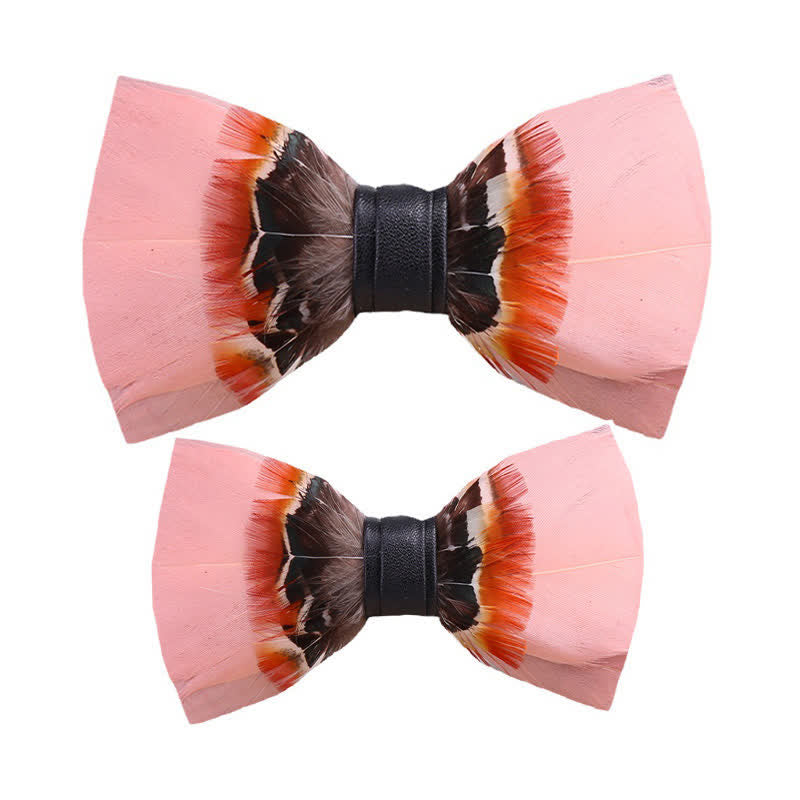 Papillon con piume rosa pop con spilla da bavero