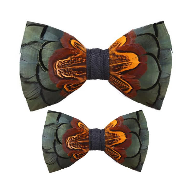 Cravatta a farfalla con piume DarkSeaGreen e Rust con spilla da bavero - Set Genitore-Figlio - image 3