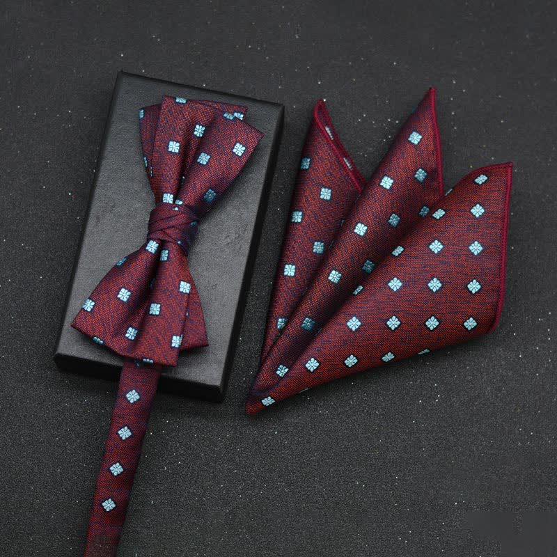 Set di 2 fazzoletti con papillon e motivo floreale elegante da uomo